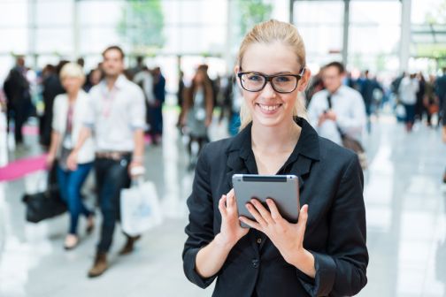 capture leads on the go with snapADDY VisitReport